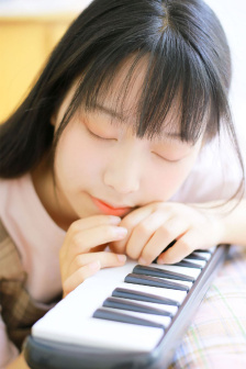 少女播放第10集视频